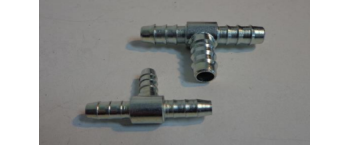 Connecting fitting with plastic air hose tail
